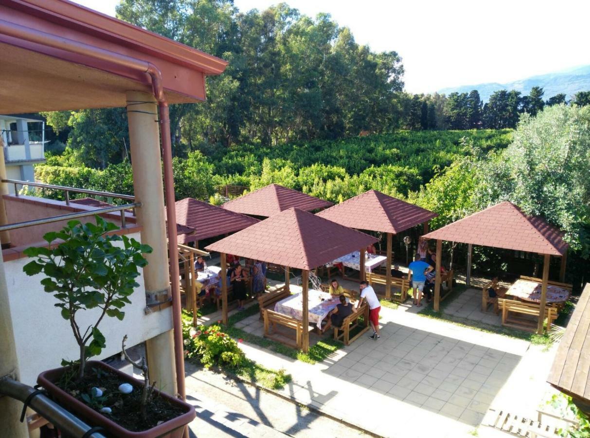 B&B Pineta Mare ลาเมเซ แตร์เม ภายนอก รูปภาพ